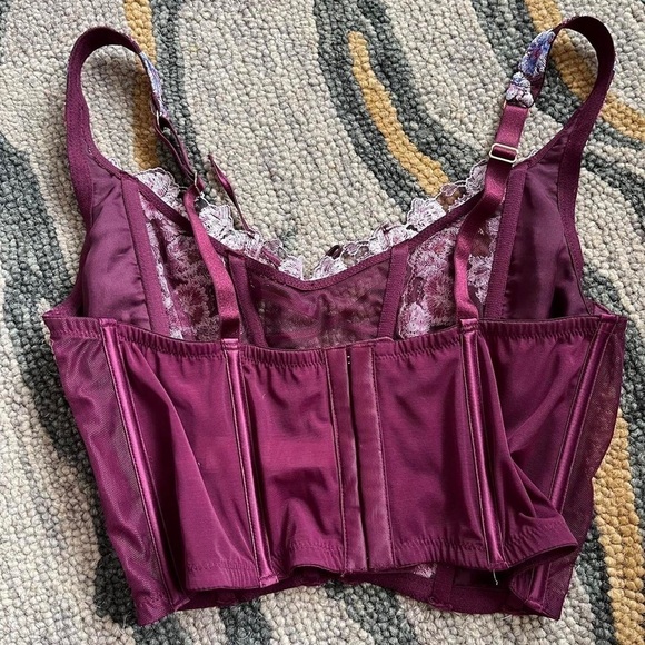 Victoria’s Secret burgundy floral embroidered unlined corset top - Picture 5 of 7